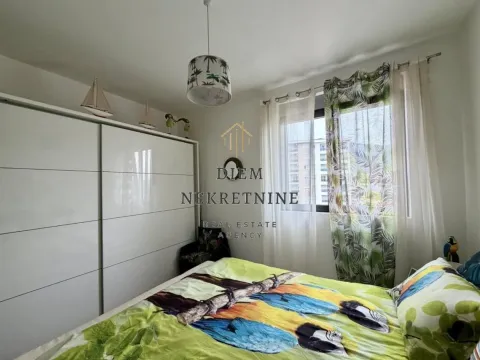 Prodaja, dvosoban stan, 63m², Centar, Bar - image 8