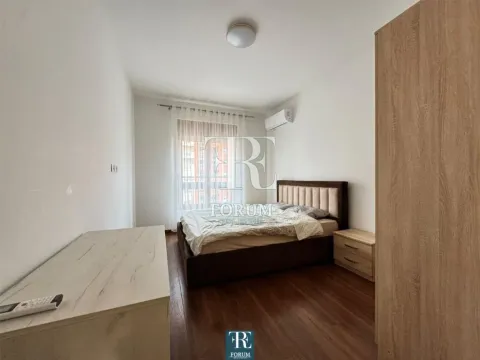 Izdavanje, dvosoban stan, 70m², Master Kvart, Podgorica - image 10
