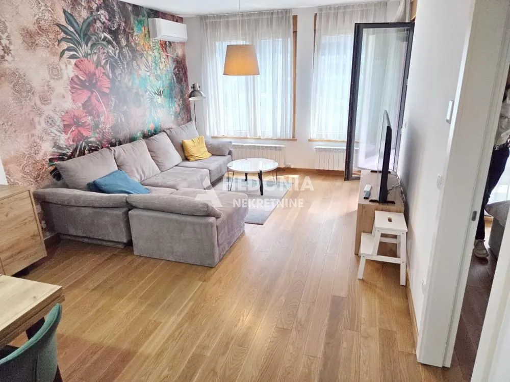 Prodaja, dvosoban stan, 53m², Novi Beograd Blok 65, Novi Beograd Sve Podlokacije