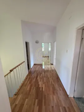 Rent, four bedroom apartment, 105m², Savski Venac, Beograd - image 10