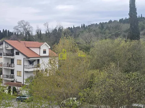 Izdavanje, trosoban stan, 122m², Gorica C, Podgorica - image 15