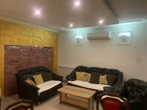 Izdavanje, trosoban stan, 95m², Tološi, Podgorica - image 2