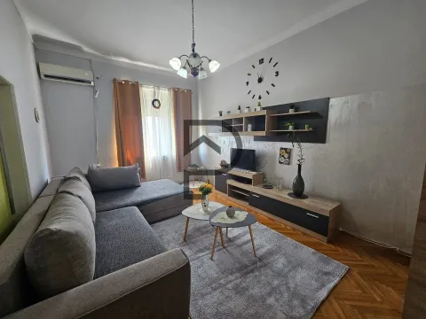 Izdavanje, stan, 64m², Centar, Podgorica
