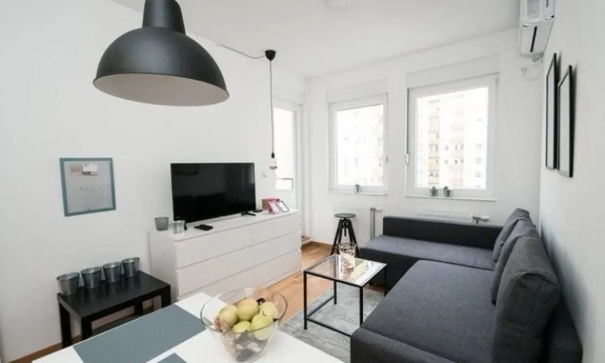 Izdavanje, dvosoban stan, 33m², Socijalno, Novi Sad Sve Podlokacije