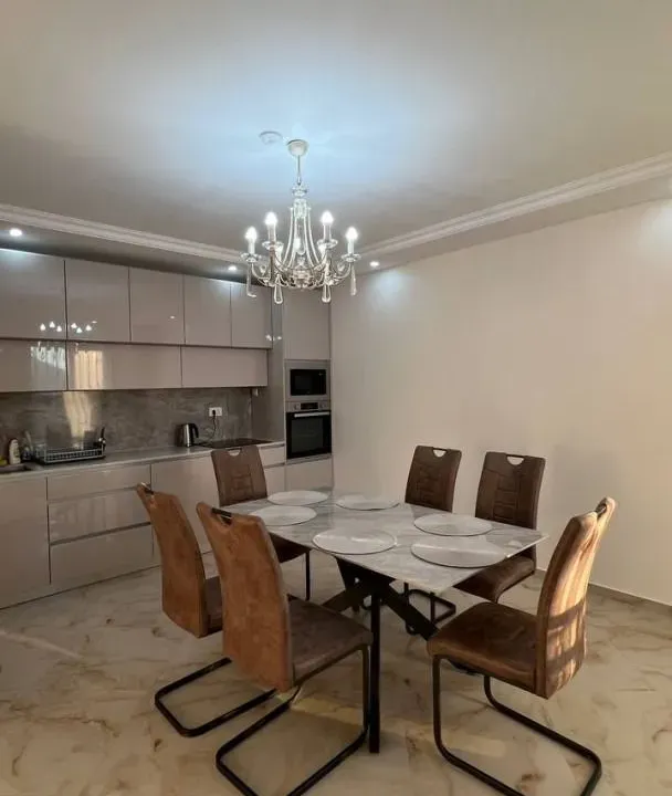 Izdavanje, kuća, 830m², Seljanovo, Tivat