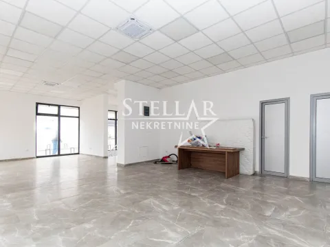 Izdavanje, poslovni prostor, 186m², Blok 9, Podgorica - image 3