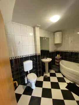 Izdavanje, dvosoban stan, 90m², Tološi, Podgorica - image 7