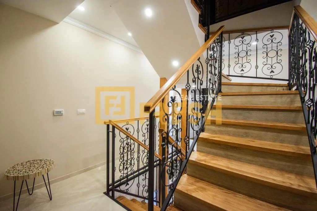 Prodaja, kuća, 371m², Tivat, Crna Gora