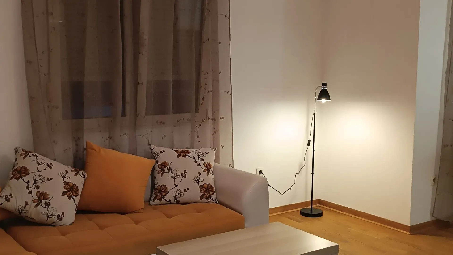 Rent, one bedroom apartment, 43m², Blok 6, Podgorica
