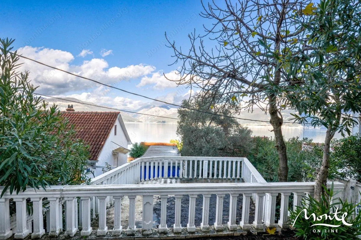 Prodaja, kuća, 168m², Krašići, Tivat