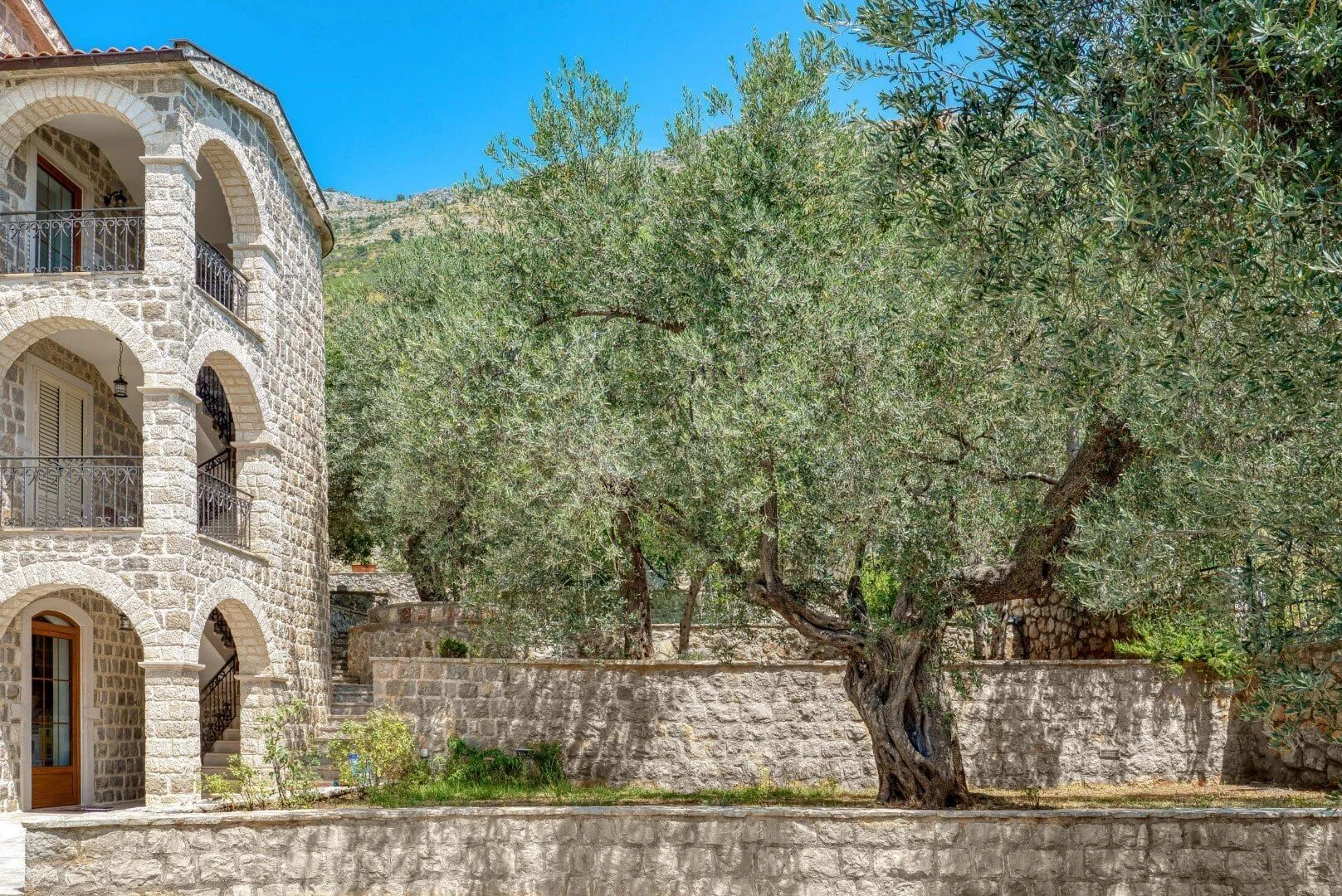 Sale, house, 480m², Reževići, Budva