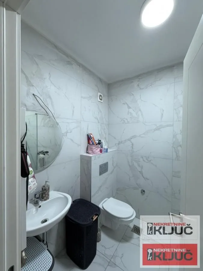 Prodaja, dvosoban stan, 43m², Avijatičarsko naselje, Novi Sad Sve Podlokacije
