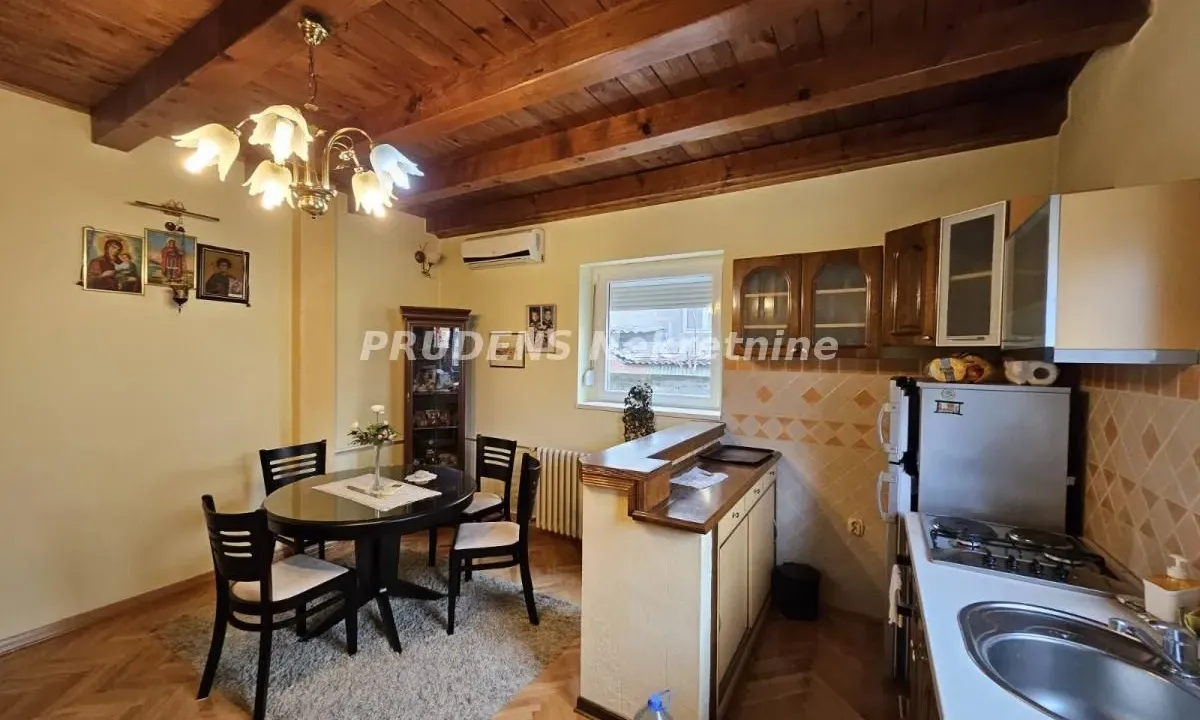 Prodaja, trosoban stan, 88m², Brace Jerković, Voždovac Sve Podlokacije