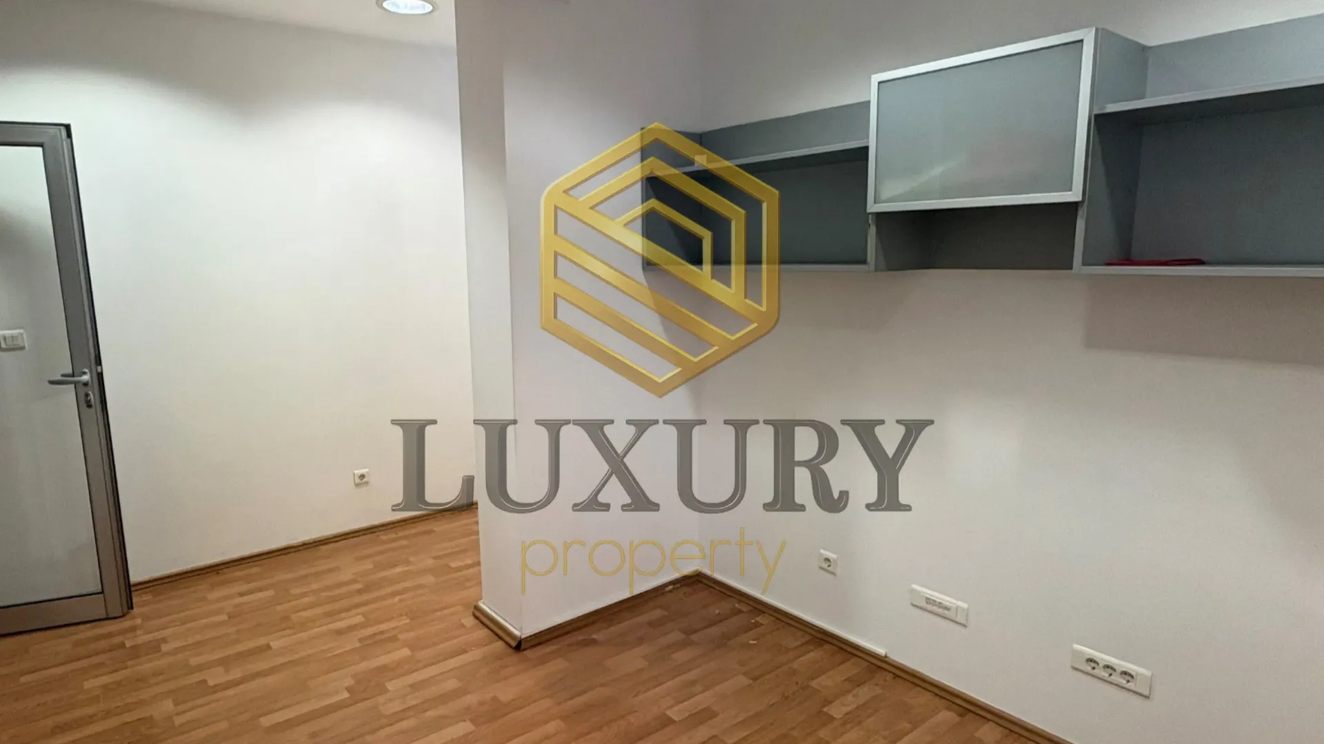 Rent, office space, 160m², Obala Morače, Podgorica