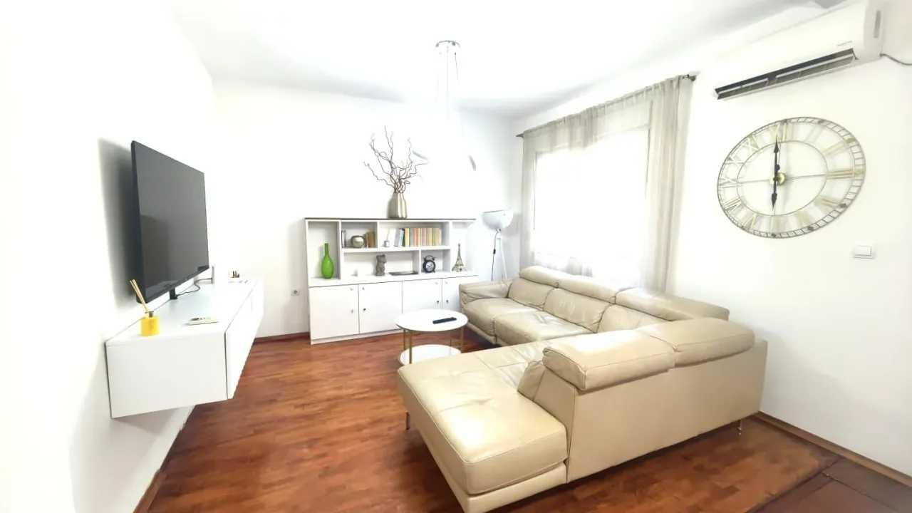 Izdavanje, trosoban stan, 73m², Preko Morače, Podgorica