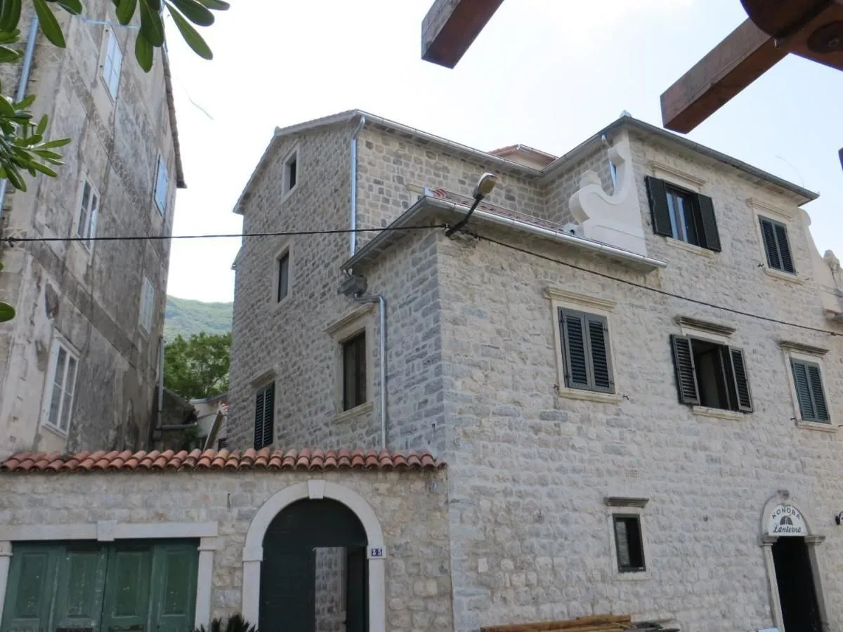 Prodaja, kuća, 420m², Prčanj, Kotor