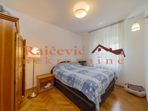 Prodaja, kuća, 257m², Sopot, Beograd - image 18