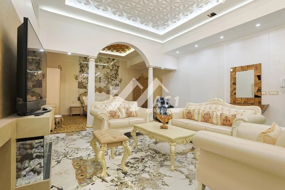 Izdavanje, trosoban stan, 100m², Salajka, Novi Sad Sve Podlokacije