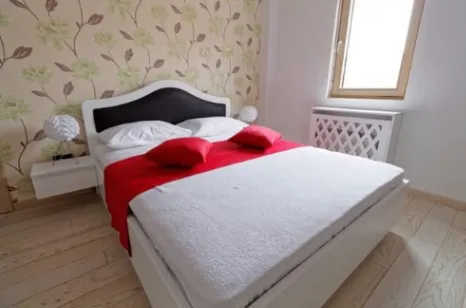 Izdavanje, trosoban stan, 140m², Opatovo, Tivat - image 5