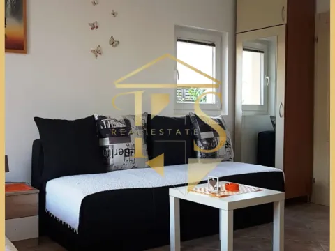 Izdavanje, jednosoban stan, 30m², Centar, Tivat - image 3