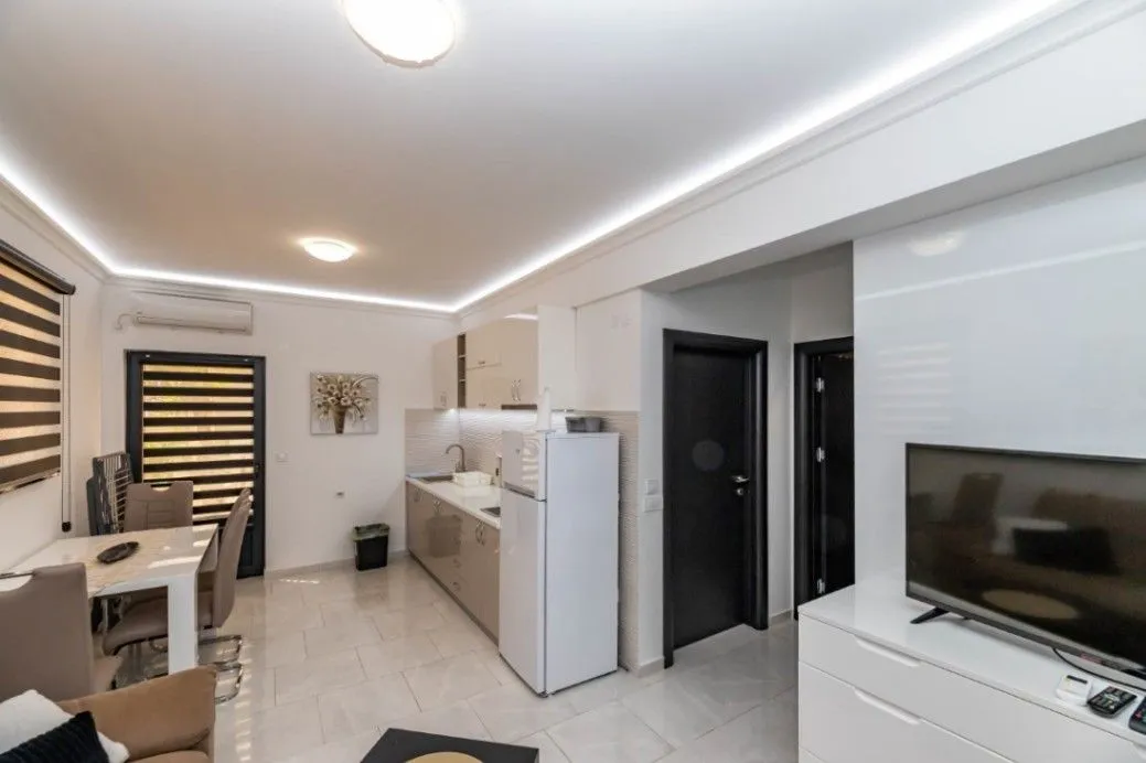 Prodaja, četvorosoban stan, 145m², Đenovići, Herceg Novi