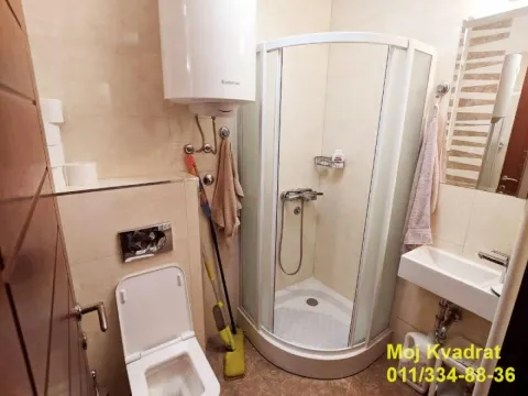 Izdavanje, trosoban stan, 82m², Vračar Hram, Vračar Sve Podlokacije - image 5