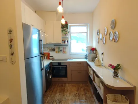Prodaja, dvosoban stan, 64m², Njivice, Herceg Novi - image 9