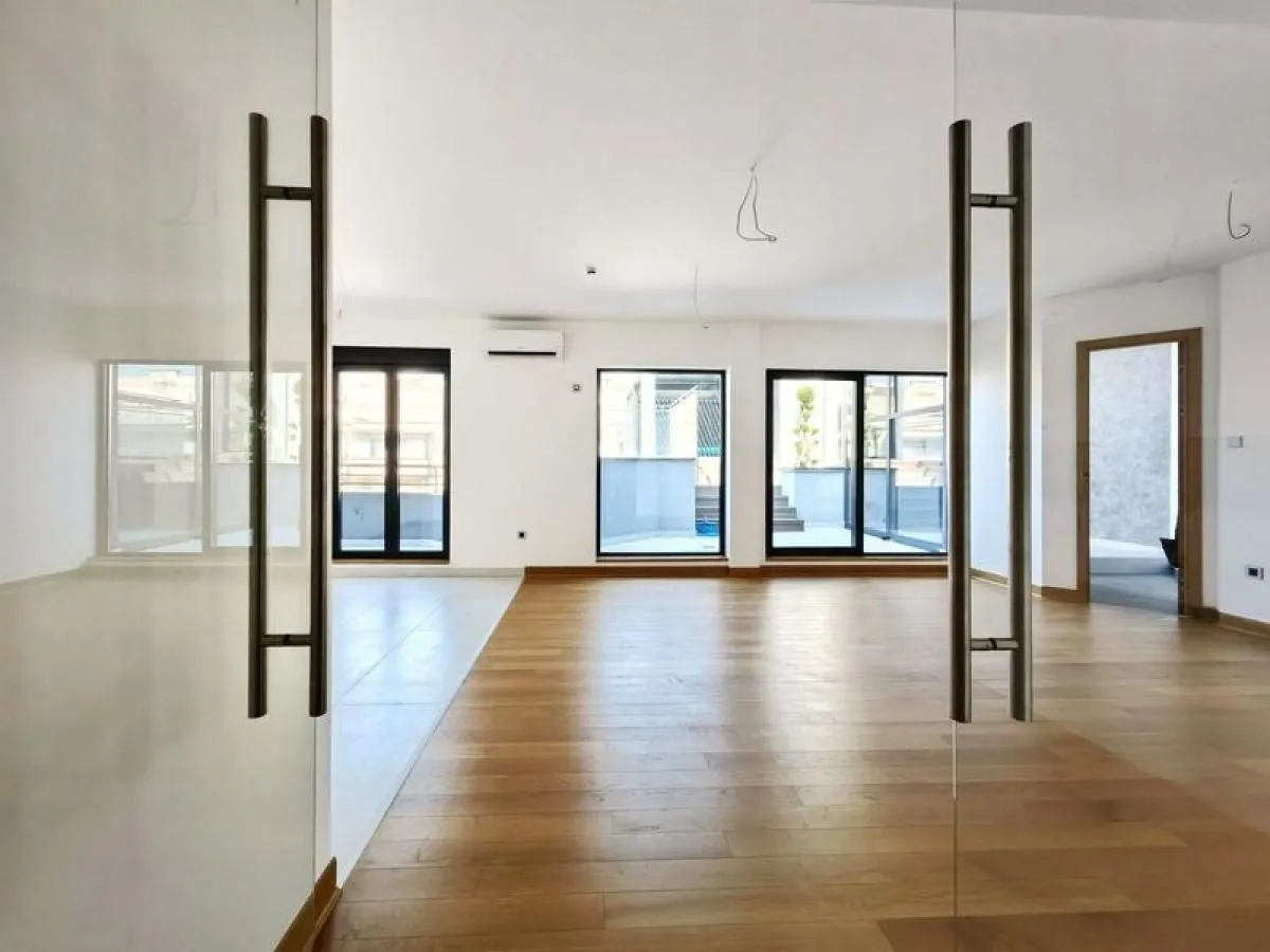 Prodaja, stan, 240m², Adamovićevo Naselje, Novi Sad Sve Podlokacije