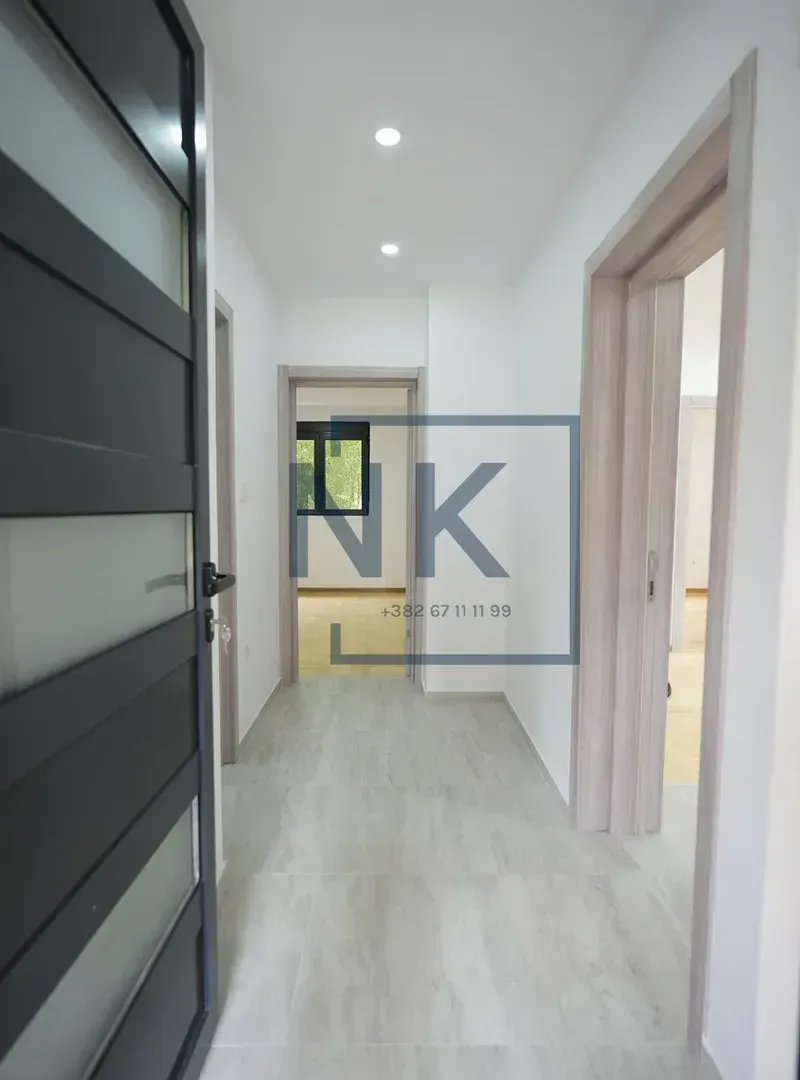 Izdavanje, poslovni prostor, 95m², Centar, Podgorica