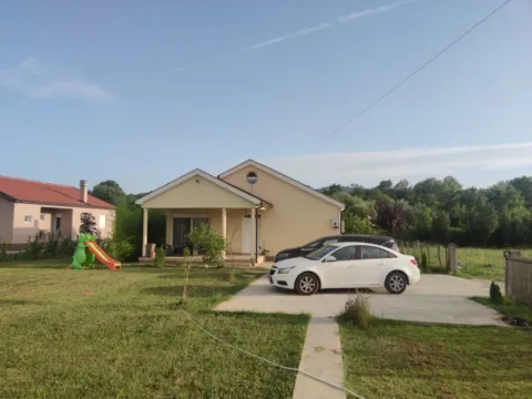 Izdavanje, kuća, 120m², Novo Selo, Danilovgrad