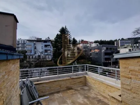 Izdavanje, trosoban stan, 75m², Savski Venac, Beograd - image 13