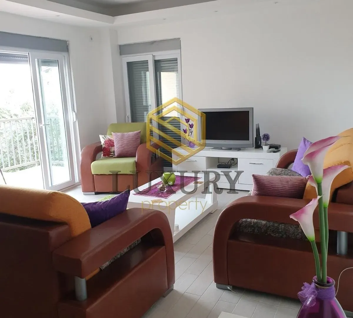 Prodaja, dvosoban stan, 83m², Petrovac, Budva