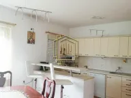 Prodaja, kuća, 350m², Tološi, Podgorica - image 10