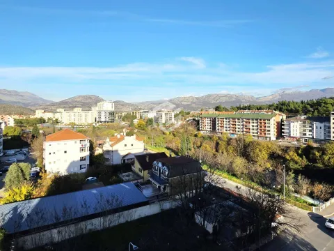 Rent, one bedroom apartment, 48m², Vezirov Most, Podgorica - image 11