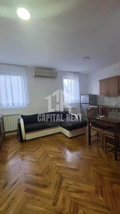 Izdavanje, jednosoban stan, 35m², Kneževac, Beograd