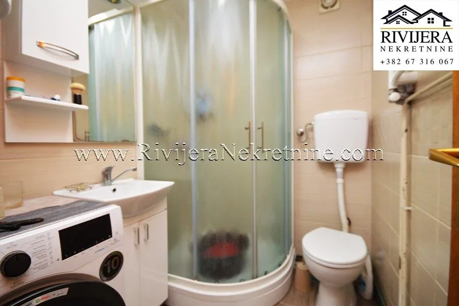Prodaja, trosoban stan, 102m², Centar, Tivat