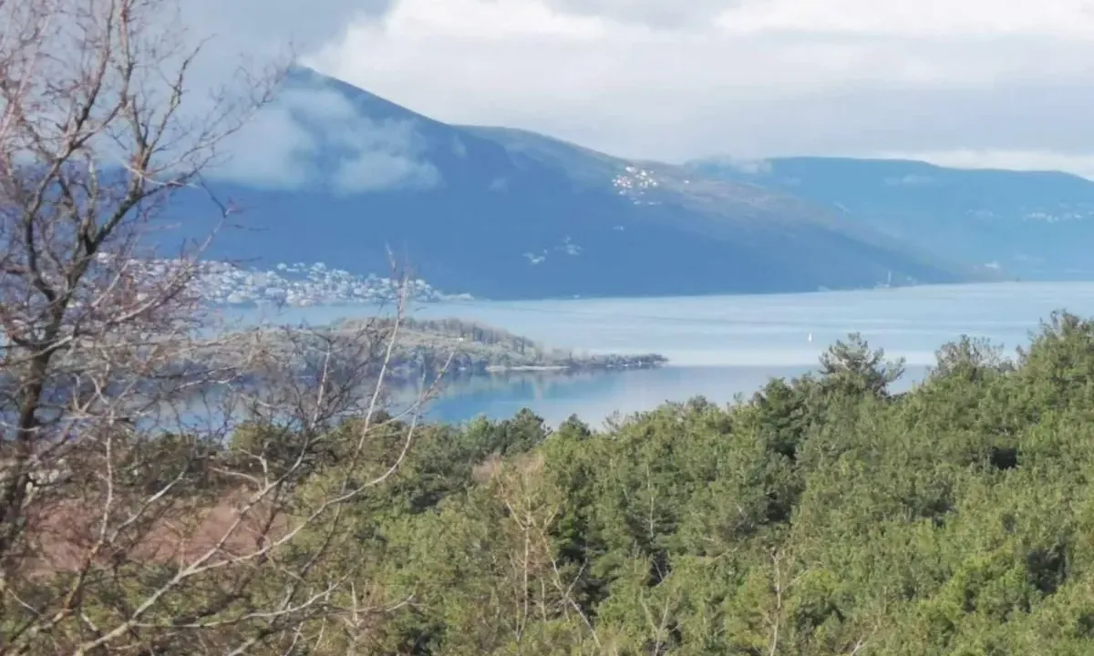 Prodaja, plac, 2100m², Kavač, Kotor