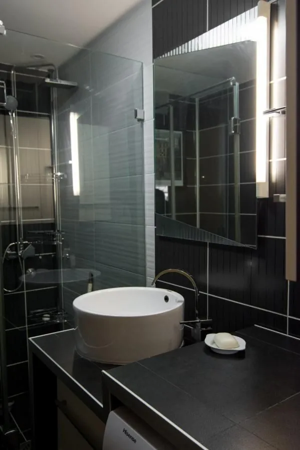 Izdavanje, dvosoban stan, 47m², Centar, Niš