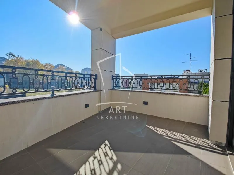 Sale, four bedroom apartment, 128m², Dedinje Sve Podlokacije, Beograd