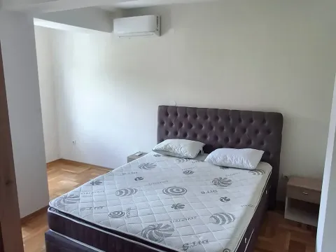 Izdavanje, dvosoban stan, 85m², Preko Morače, Podgorica - image 4