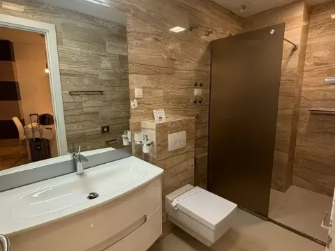 Rent, one bedroom apartment, 65m², Tree cane, Budva - image 6