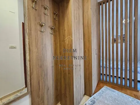 Rent, one bedroom apartment, 40m², Centar, Bar - image 14
