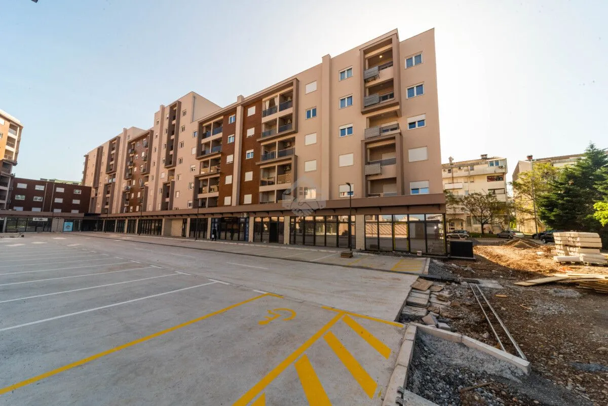 Izdavanje, poslovni prostor, 50m², Stari Aerodrom, Podgorica