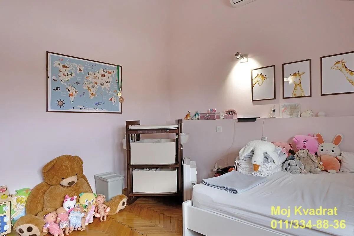 Sale, three bedroom apartment, 99m², Kalenić Pijaca, Vračar Sve Podlokacije