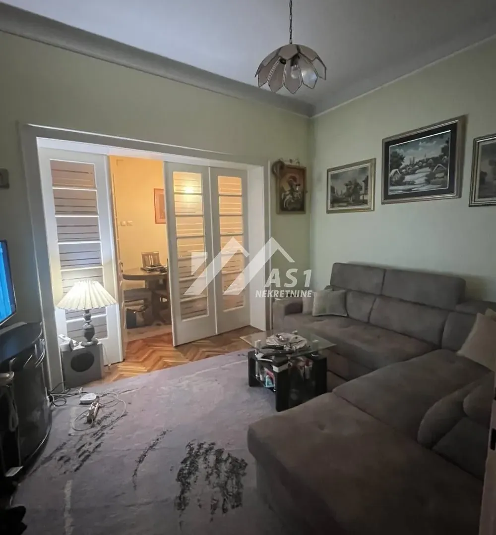 Prodaja, trosoban stan, 80m², Centar, Novi Sad