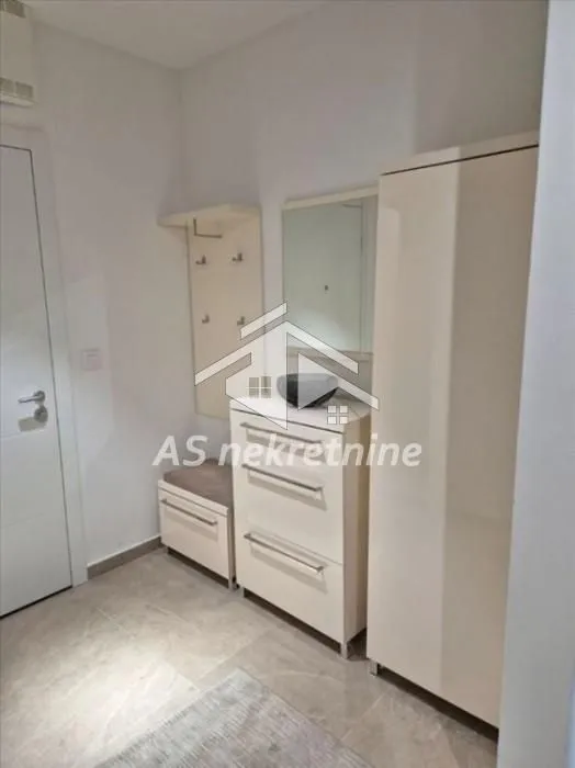 Rent, four bedroom apartment, 100m², Novi Beograd Blok 65, Novi Beograd Sve Podlokacije