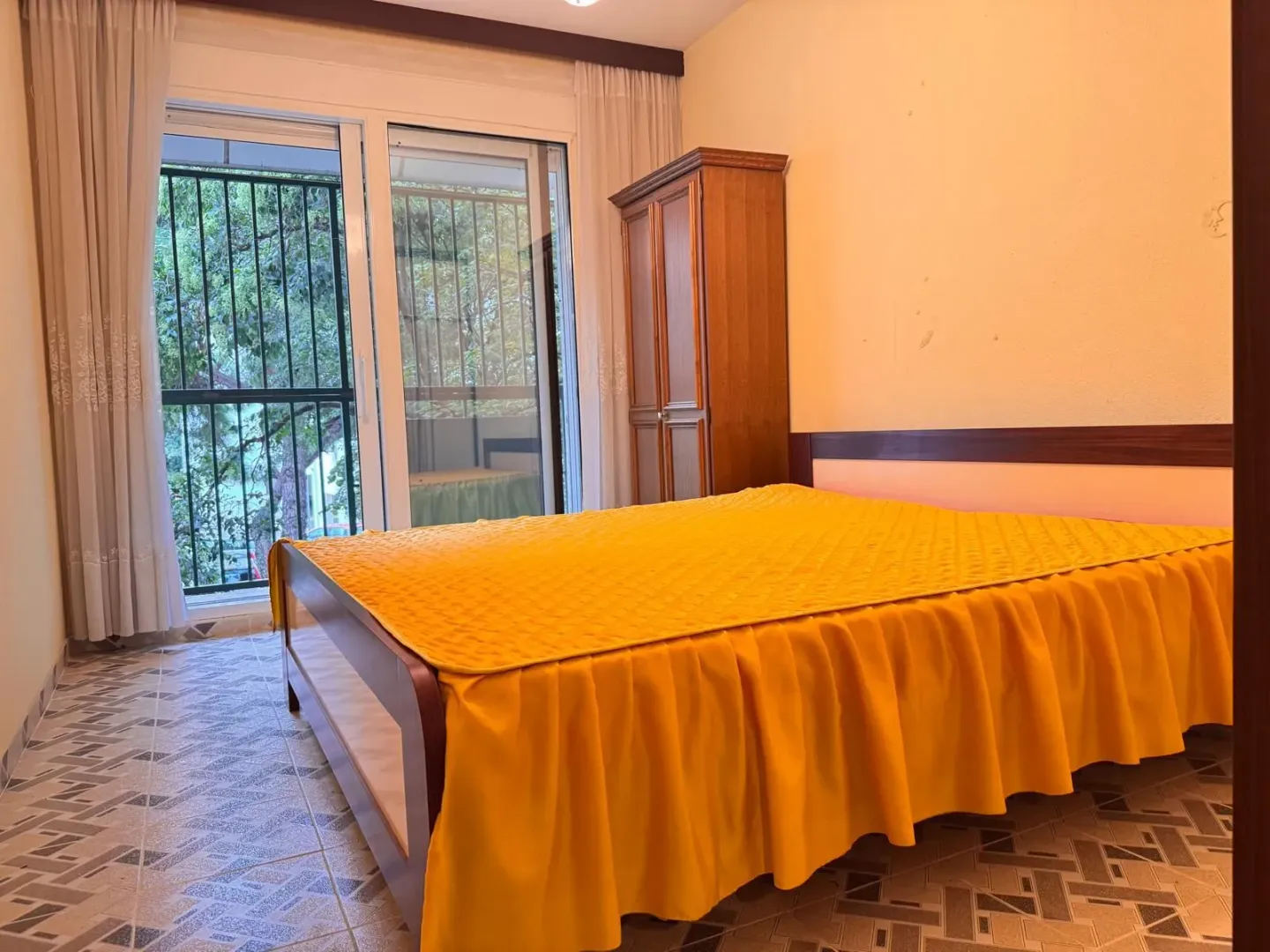 Sale, two bedroom apartment, 78m², Centar, Bar