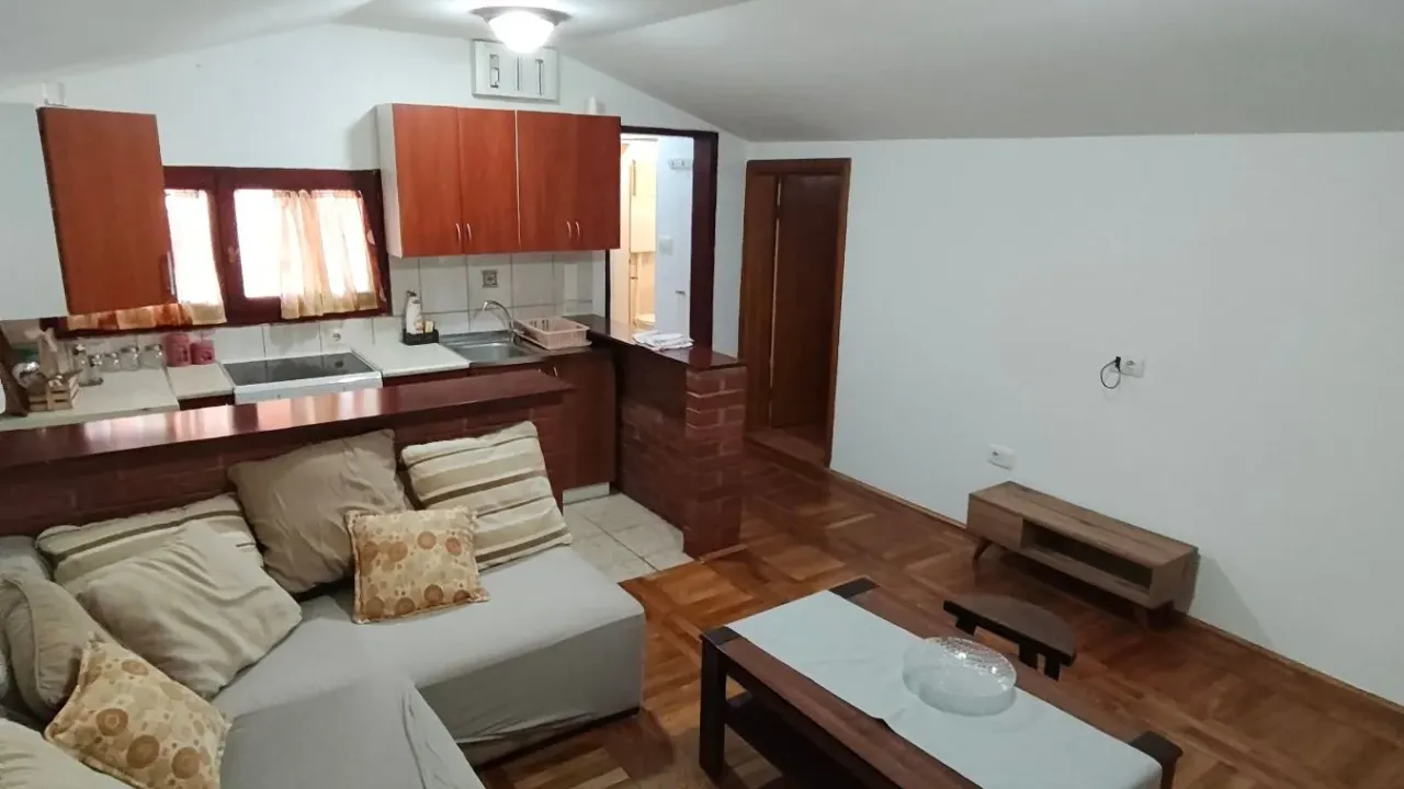 Rent, house, 42m², Malo Brdo, Podgorica
