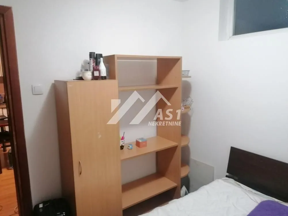 Izdavanje, jednosoban stan, 29m², Salajka, Novi Sad Sve Podlokacije