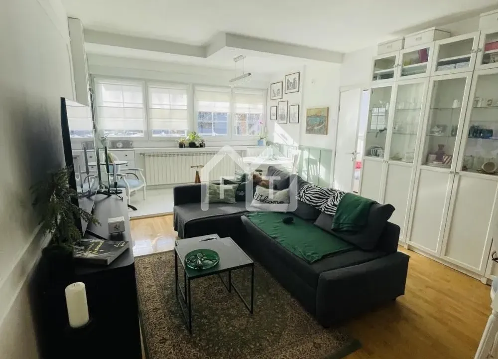 Prodaja, dvosoban stan, 52m², Novi Beograd Blok 37, Novi Beograd Sve Podlokacije